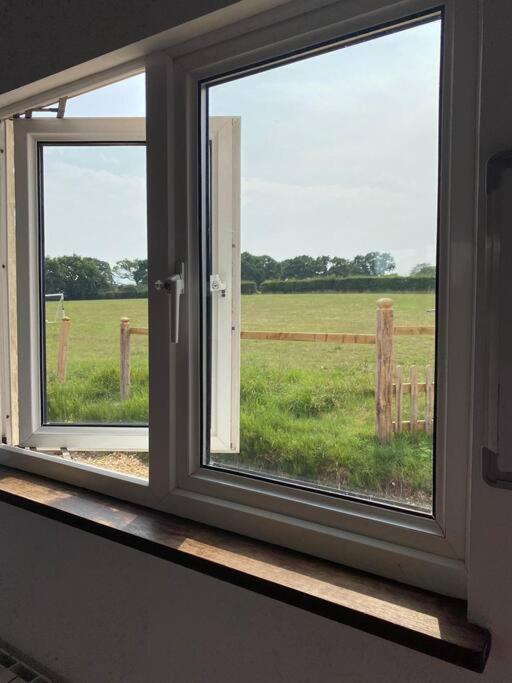 Villa Beautiful Rural Self Contained Farm Annex Hordle Esterno foto